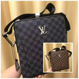 Picture of LV Mens Bags _SKUfw97613727fw